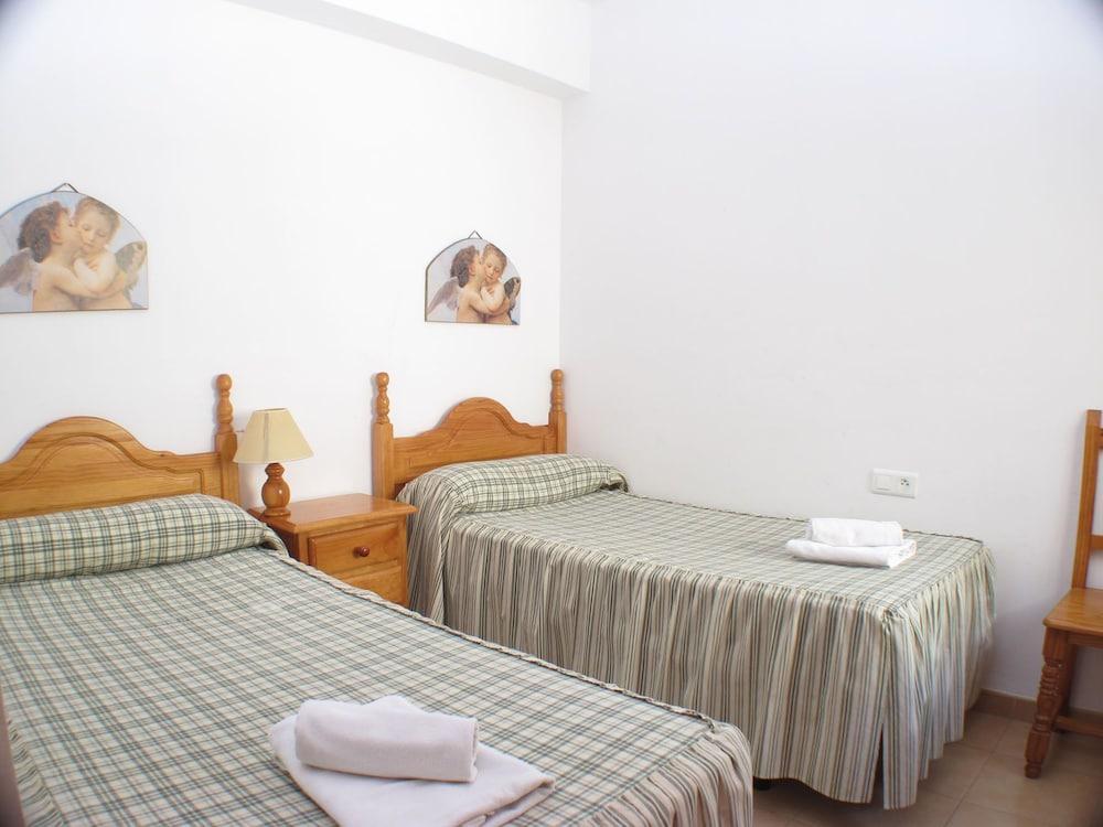 Apartamentos Nerja Medina Canovas Exteriör bild