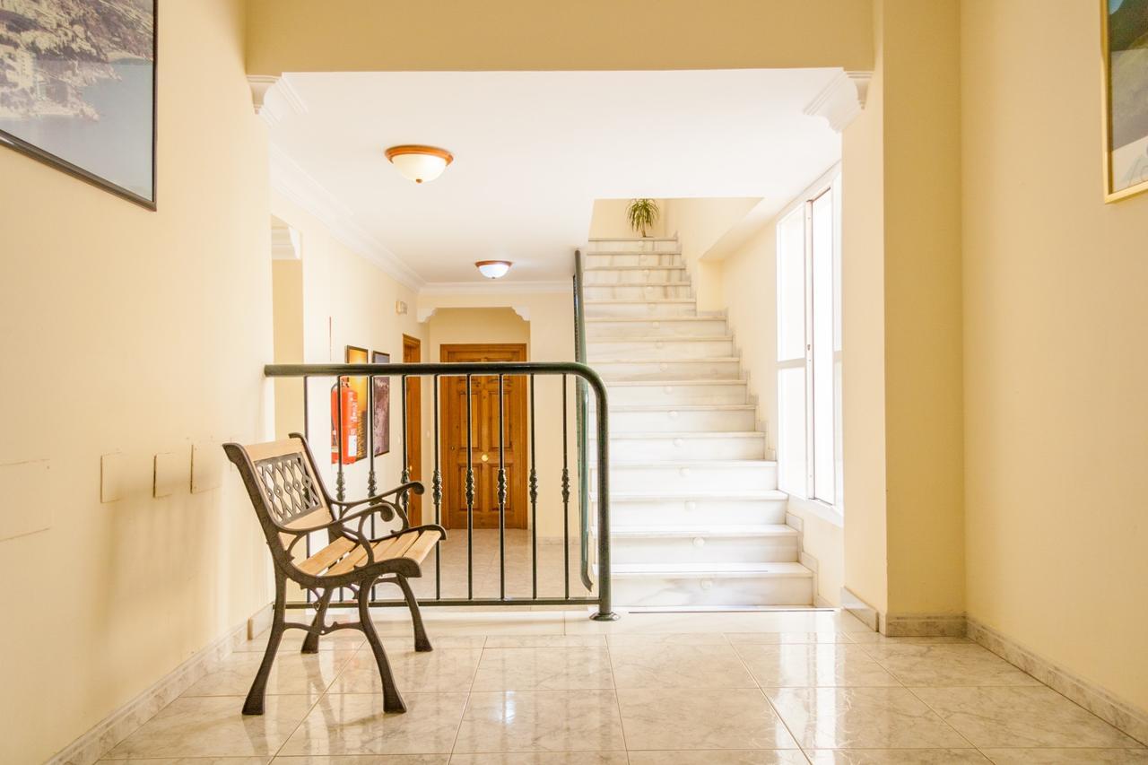Apartamentos Nerja Medina Canovas Exteriör bild
