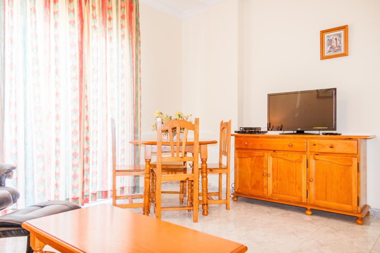 Apartamentos Nerja Medina Canovas Exteriör bild