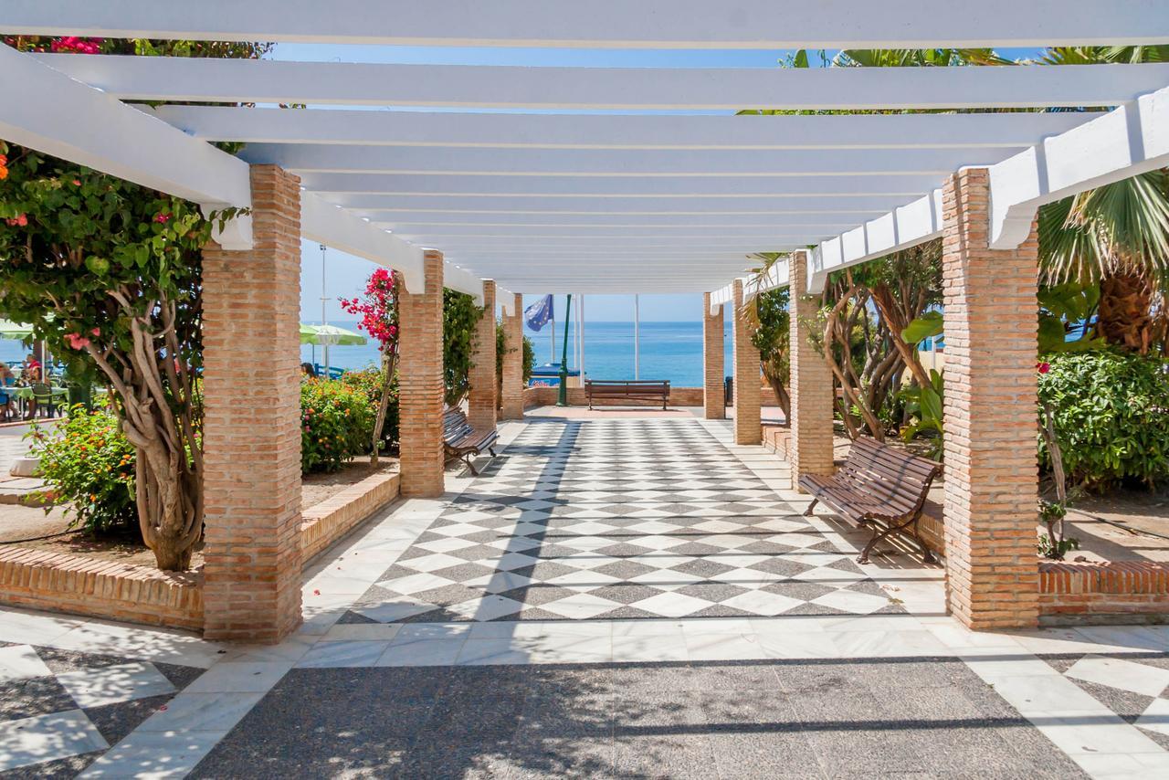 Apartamentos Nerja Medina Canovas Rum bild